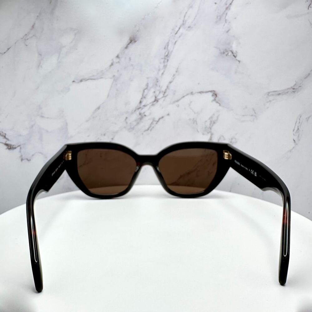 New Prada Sunglasses - Picture 14 of 16